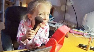 ВЛОГ Маша и моя косметика  18 января 2018 г.