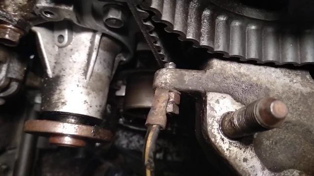 Неудачно вкрученый болтик , стал причиной проблемы. смотреть онлайн