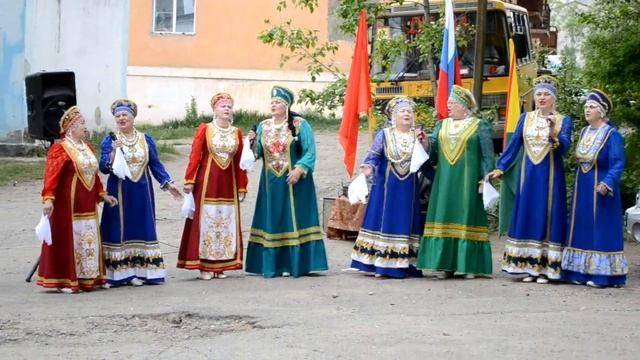 «Мы Россия. Концерты во дворах» Петровск-Забайкальский (1) смотреть онлайн