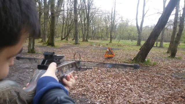 Попадание в голову из арбалета. Тест Щита смотреть онлайн