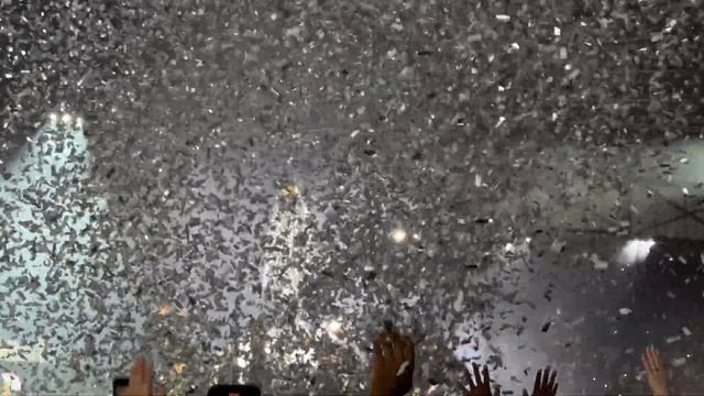 Beyoncé - SUMMER RENAISSANCE / FINALE (Beyhive Pit) Live at Orange Vélodrome Marseille, France 4K смотреть онлайн