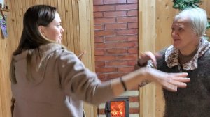 ВЛОГ Танец с бабулей! Еду к родителям / Докупаем в Леруа Мерлен 10 февраля 2021