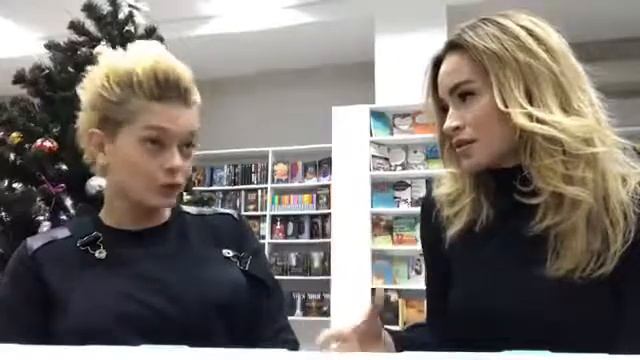 Говорим о книгах 📖 и книгоиздательстве в Украине с Алёной Лазуткиной📚 смотреть онлайн