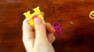 Как делать кольцо из резинок