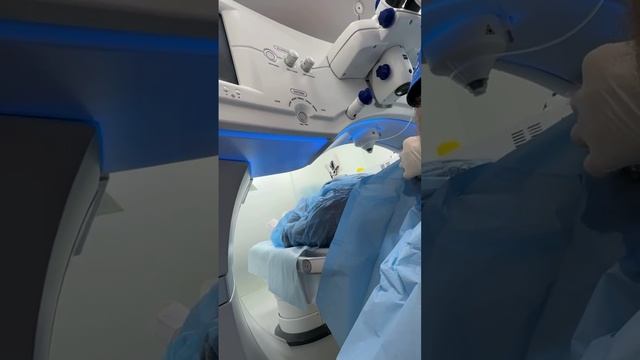 Лучший подарок к Новому году - лазерная коррекция зрения! смотреть онлайн