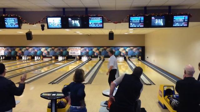 Wayne Greenall shoots 300 for 822 series смотреть онлайн