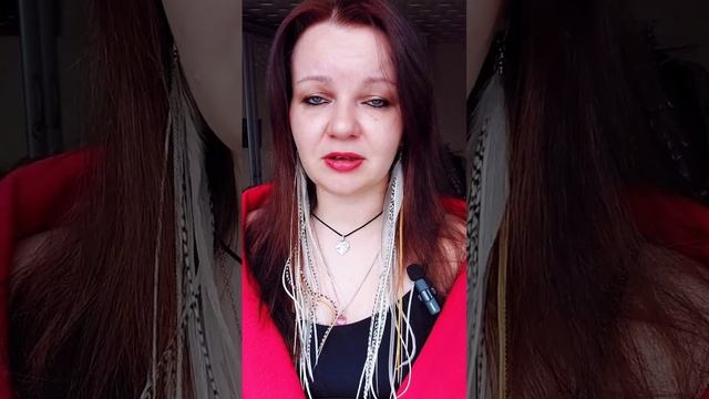 Яна Мкр | Я не буду читать своей дочери про принцесс | Стихотворение смотреть онлайн