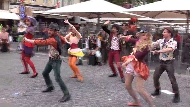Le Bourrée d'Avignon смотреть онлайн