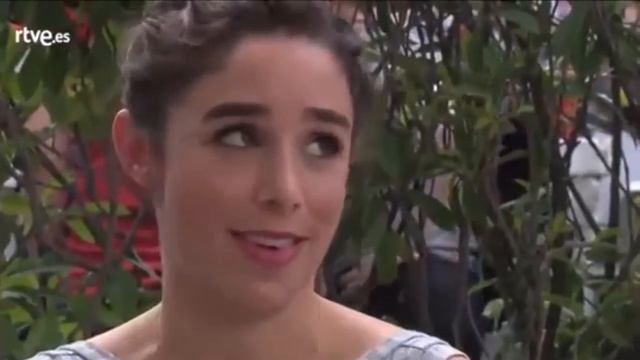 Luz Valdenebro y Candela Serrat / Dance with me - Aurelia Fun смотреть онлайн