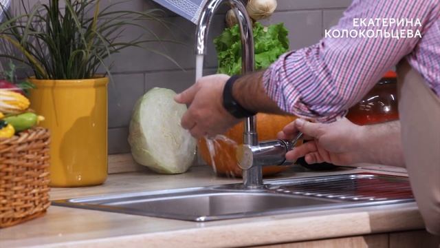 Сытные панкейки на завтрак: два варианта приготовления / Екатерина Колокольцева смотреть онлайн