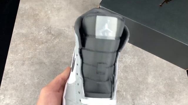 【Review】Air Jordan 1 Mid Light Smoke Grey смотреть онлайн
