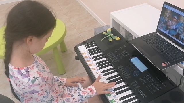Выпуск Soft Mozart 2023, уровень В: Catalina. Упражнение Ганона 1,пр.р. смотреть онлайн