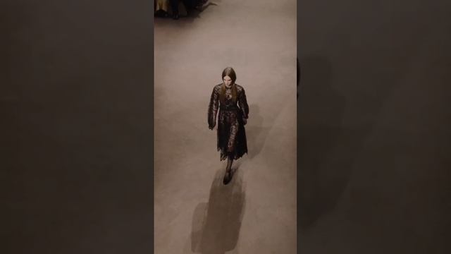 Pasarela Cristian Dior ss23 #dior #pasarelas # catalinademedici смотреть онлайн