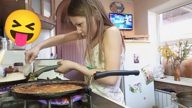 Повар года . Ребенок и блинчики. Кто кого? смотреть онлайн