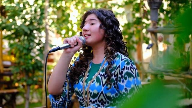 Хафизова Лайло - Дуньё (cover Юлдуз Усманова) Live смотреть онлайн