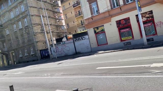 На одной из улиц Братиславы. Словакия/On one of the streets of Bratislava. Slovakia смотреть онлайн