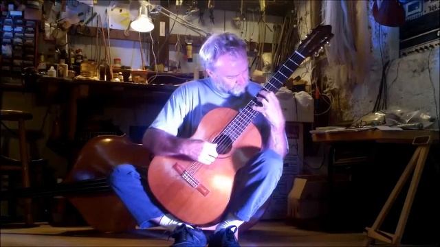 François Grimaux (Luthier-Archetier) Joue Sa Composition  