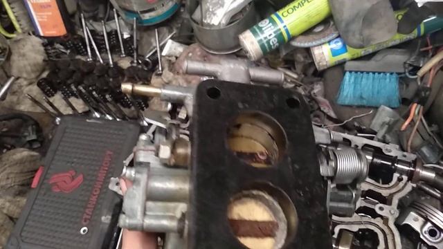 Карбюратор стоял на машине два года. Бензин испарился присадки остались. смотреть онлайн