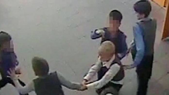 Мигранты, драка в школе и директор. Что делать? смотреть онлайн