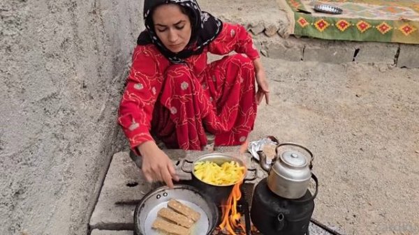 Hardworking family:life in the heart of problems, the story of building Shahla's house and her hope