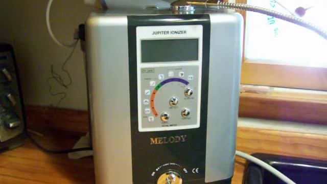 Testing-the-Melody-Water-Ionizer-in-NY-Well-Water-With-PH-Drops смотреть онлайн