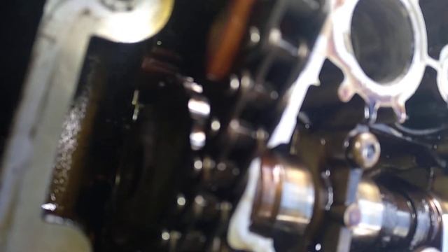 Ауди А4 срезало зубья распредвала , фазовращателя. смотреть онлайн