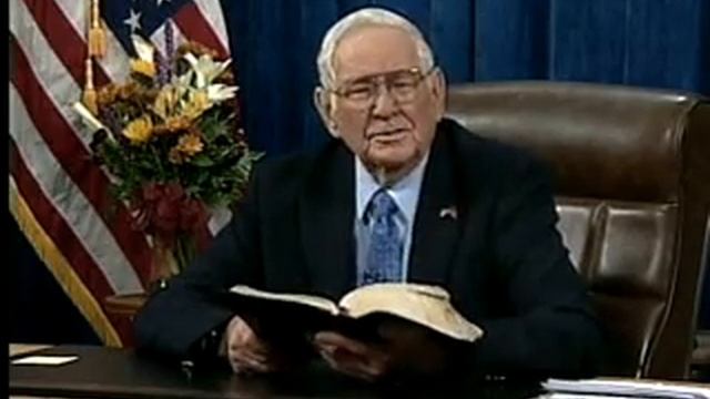 Romans 3:26 to 4:19 ~ Rebroadcast picking up at the book of Romans 3:26 смотреть онлайн