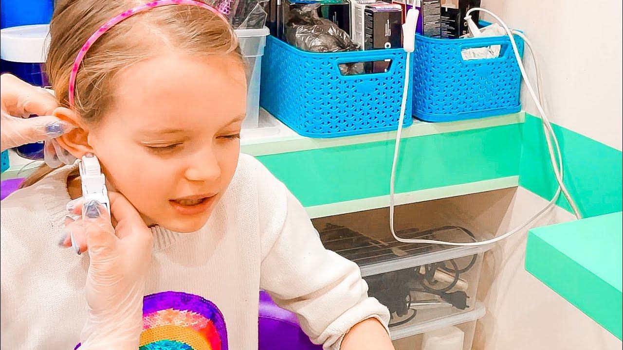 VLOG Проколола уши! 16-19.04.22 смотреть онлайн