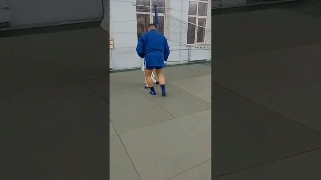 Контрольные схватки с тренером |
Академическая школа 1534, метро Академическая