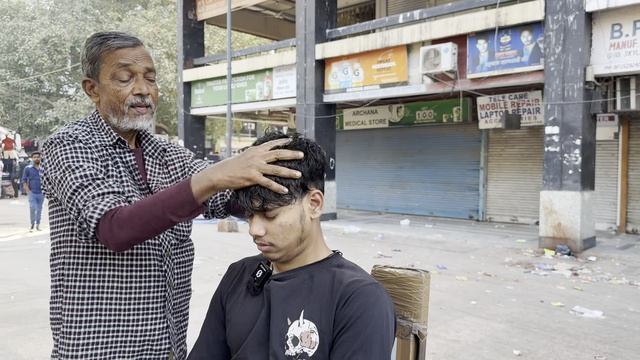 The Best Cosmic Massage 💫 ｜ Amazing Head massage ｜ 50 Years Experience ｜ Mohammad Waris Barber смотреть онлайн