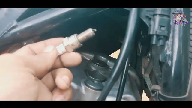 Raider 150 Fi NgK Iridium sparkplug installation смотреть онлайн
