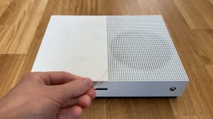 Quickly Remove a Stuck Disc from any Xbox One Console