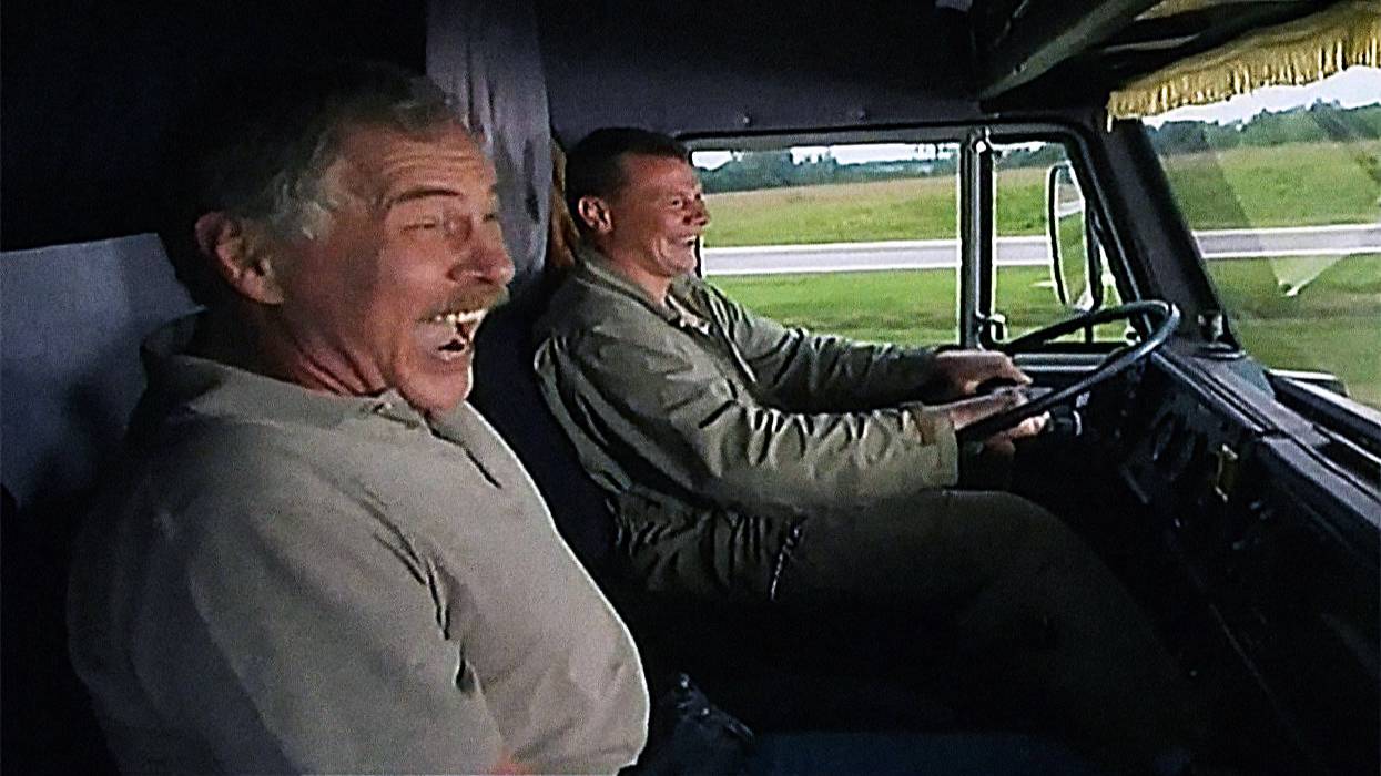 Euro Truck Simulator 2 смотреть онлайн