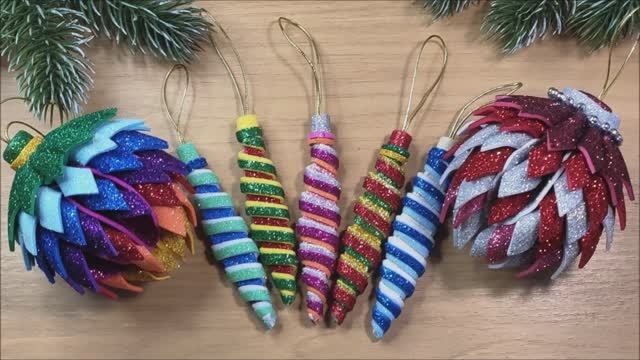 НОВОГОДНИЕ ИГРУШКИ из фоамирана своими руками! смотреть онлайн