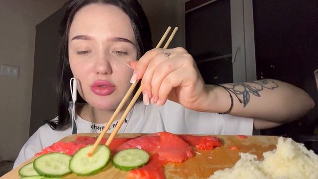 АСМР ИТИНГ СЁМГА 🍣 😋 / Asmr 🫶🏽