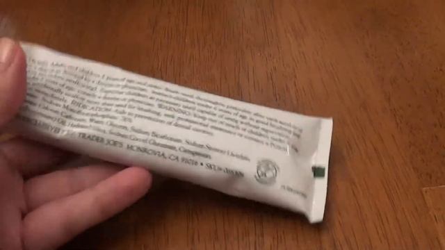 Trader Joe's All Natural Anticavity Peppermint Toothpaste Baking Soda & Fluoride смотреть онлайн
