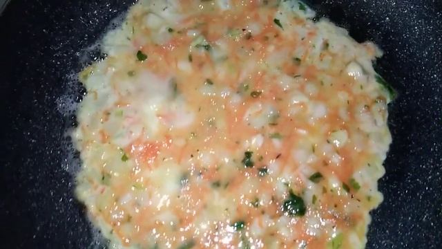Омлет-рулет пятиминутка. Ну очень вкусно и нежно смотреть онлайн
