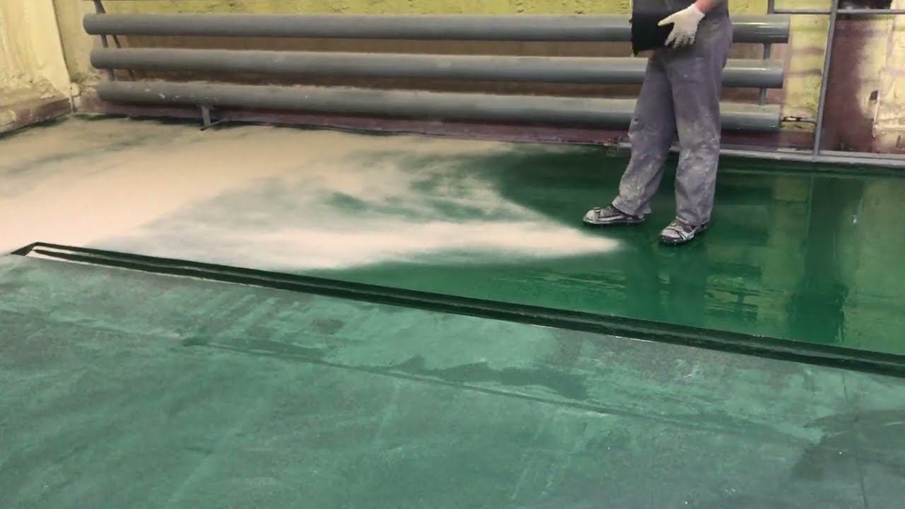 Промышленные полы с кварцевым песком. Присыпка кварцевого песка в качестве армирующего слоя. смотреть онлайн