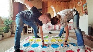 ВЛОГ Дачные будни / Играем в Твистер 24.03.20