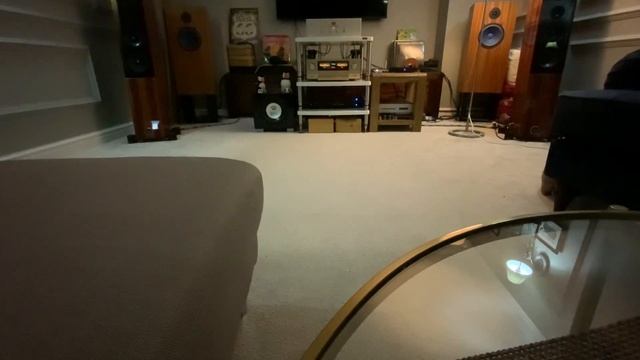 Accuphase E4000 and Audio physic Midex-2 смотреть онлайн