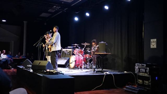 Motionless - Only When I Look Into Your Eyes (Fiji Blue) Live At Otepoti Youth Space 21 May 2022