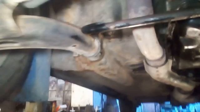 Три распорки на автомобиле. смотреть онлайн