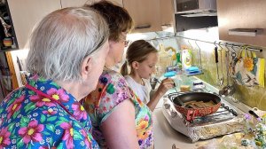 ВЛОГ Маша готовит завтрак! Чистый бассейн за 1 день! 28 июня 2020 г.