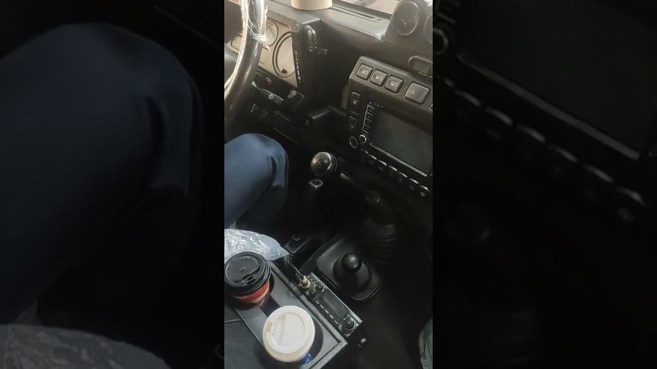 Как поставить в нейтральное положение "селектор" КПП на Land Rover Defender)))) смотреть онлайн