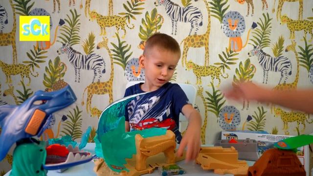 Новинка от Хот Вилс Акула. Хот Вилс и Кристиан. Новый детский канал. Играем в Hot Wheels. смотреть онлайн