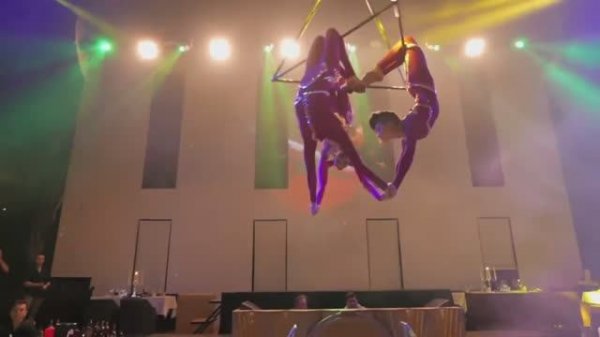 Воздушная пирамида Трио