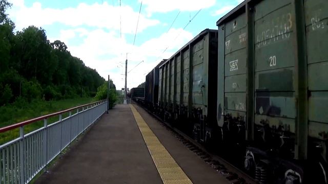Электровоз ВЛ10К-453 с грузовым поездом смотреть онлайн