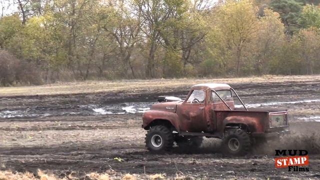 Power wheelies at Wheelin Down on the Farm 22 смотреть онлайн