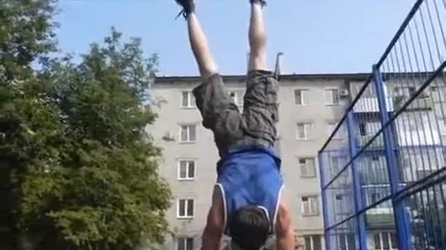 стойка на брусьях смотреть онлайн