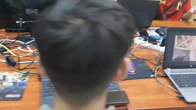 Конец первой четверти CS LAN Party смотреть онлайн